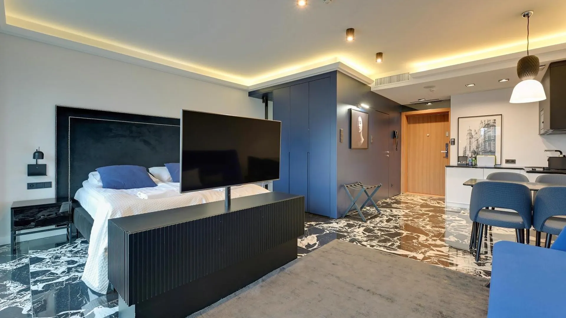 Flatbook - Deo Plaza Comfort Apartments