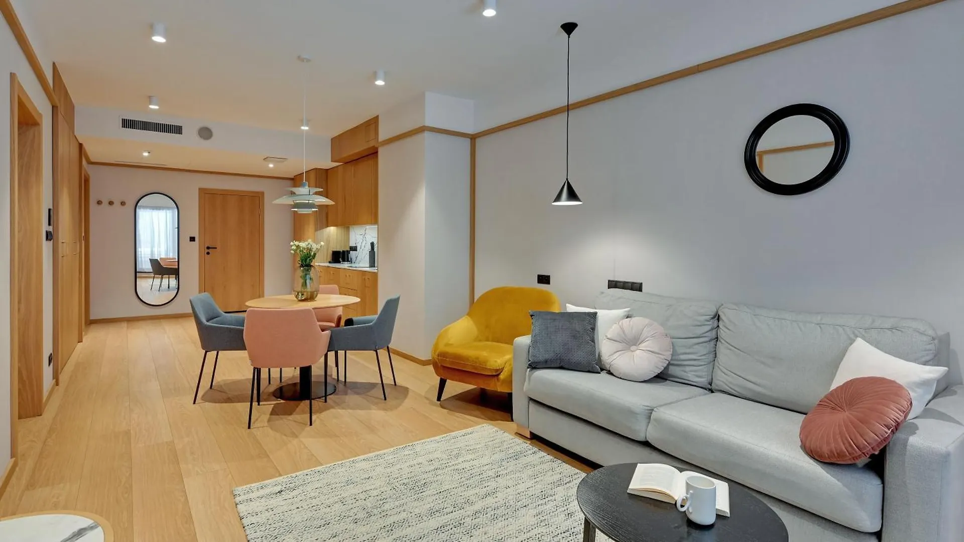 Flatbook - Deo Plaza Comfort Apartments